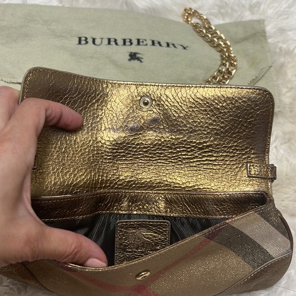 Burberry Mint Clutch on Chain - Picture 5 of 9